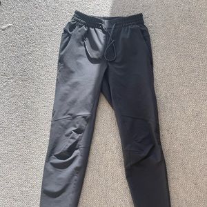 Lululemon License to Train Pants XS